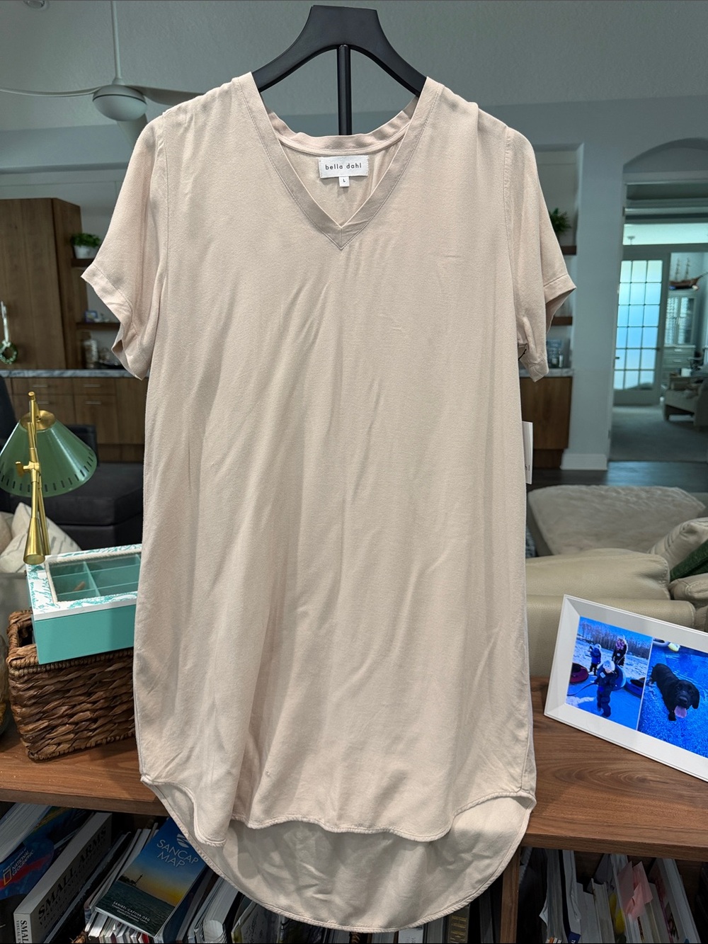 Bella Dahl size larg NWTCream V-Neck Short Sleeve Women’s Dress